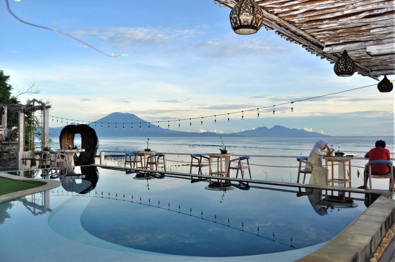 Ocean Terrace Suite And Spa Luxury Batununggul Eksteriør billede