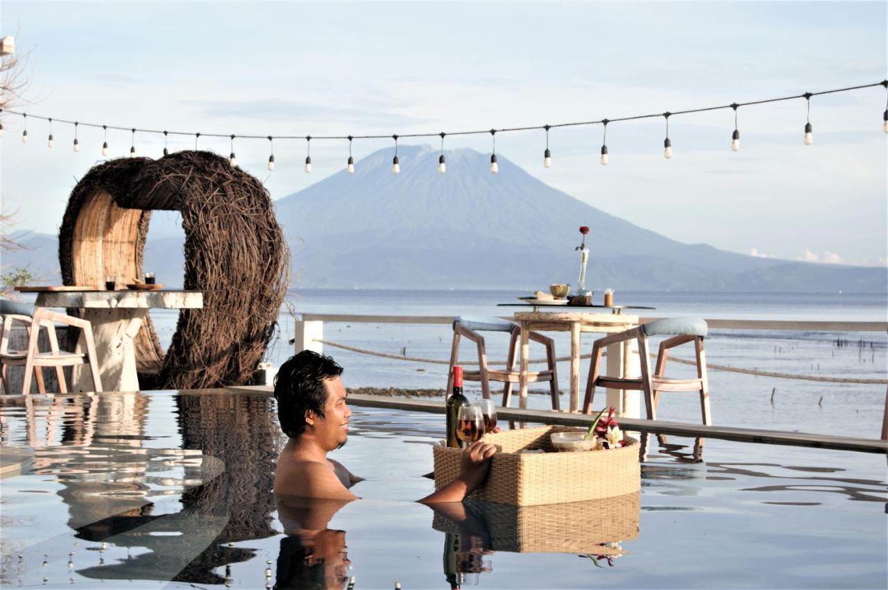 Ocean Terrace Suite And Spa Luxury Batununggul Eksteriør billede