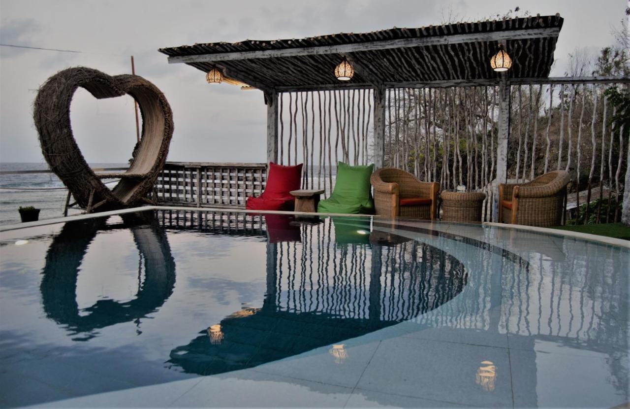 Ocean Terrace Suite And Spa Luxury Batununggul Eksteriør billede