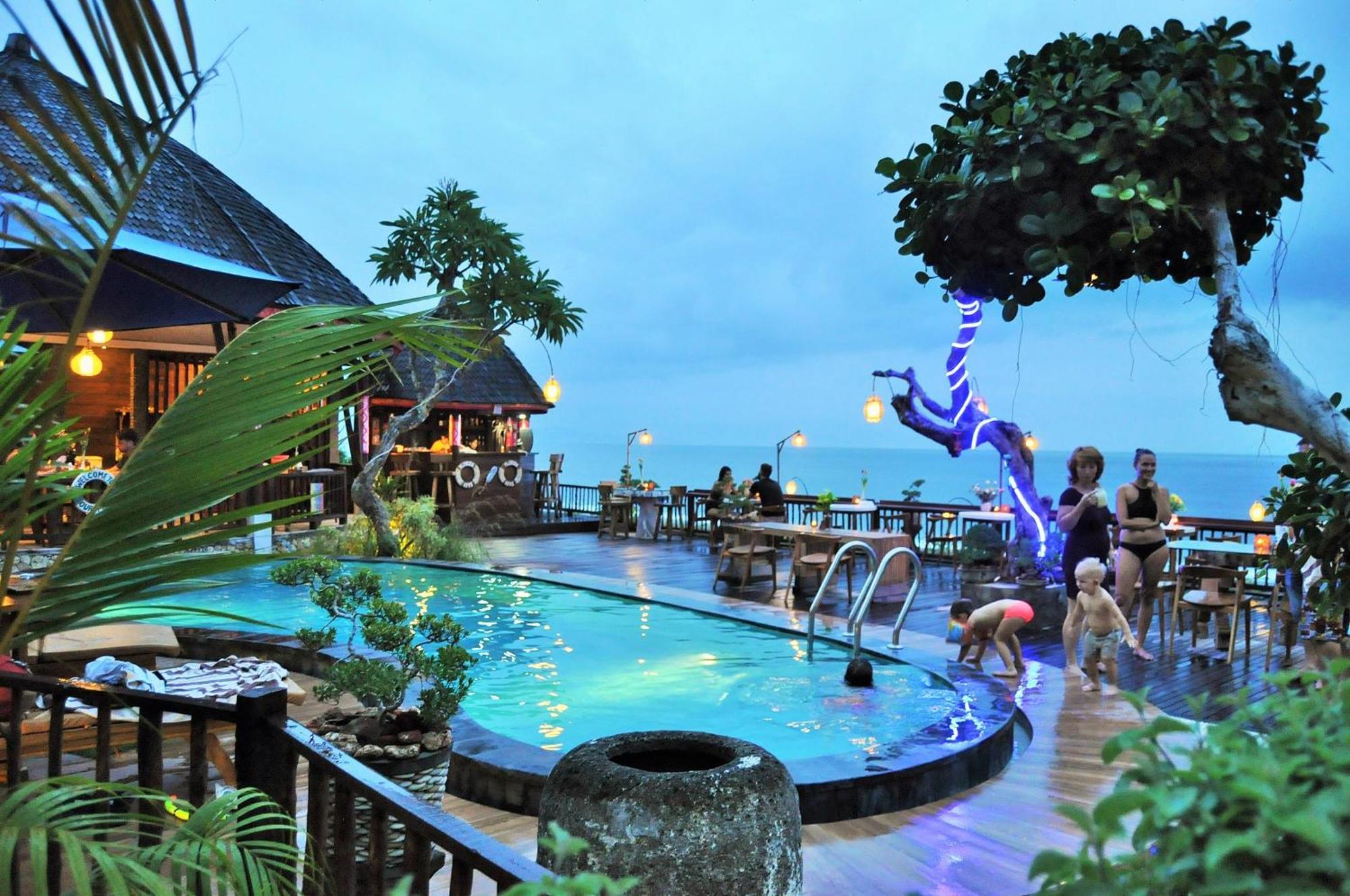 Ocean Terrace Suite And Spa Luxury Batununggul Eksteriør billede